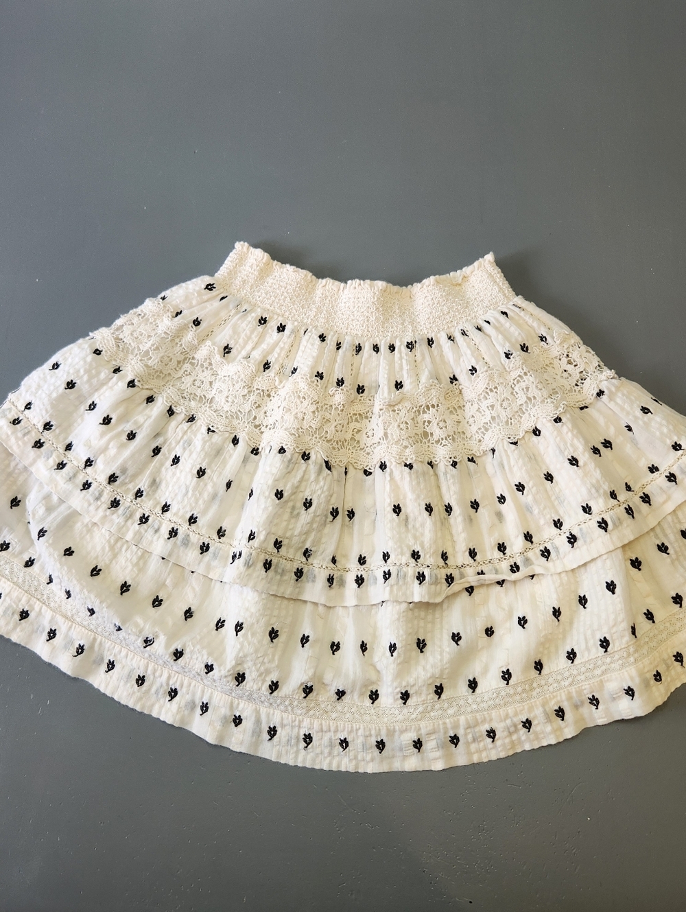 LoveShackFancy White Floral Tiered Ruffle Mini Skirt M Crochet Embroidered